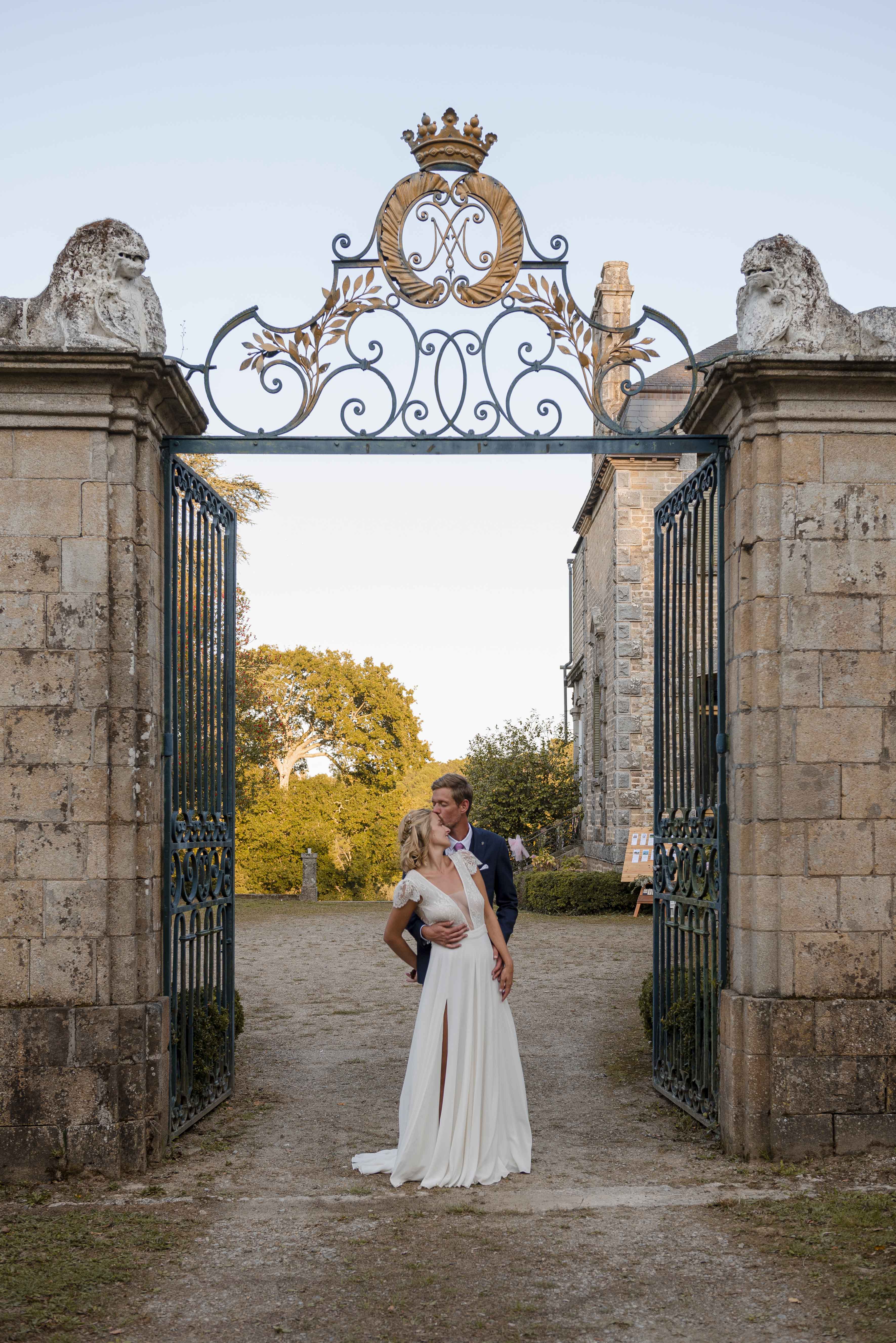 mariage-bisou-chateau-pluneret mariage-bisou-chateau-pluneret