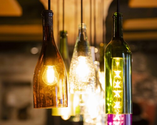 plafonnier-coloré-woody-restaurant-vannes