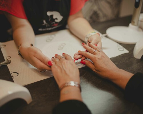 détails-prothésiste-ongulaire-corporate