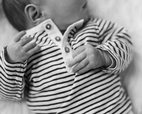 petites-mains-nb-naissance